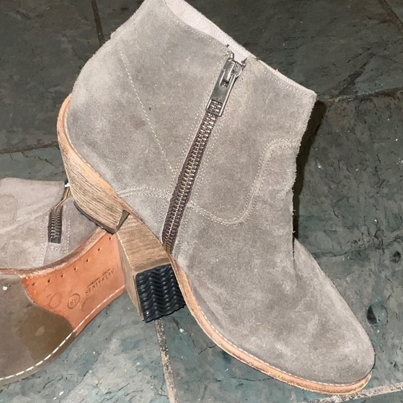 ALL SAINTS, Women’s Taupe Suede Side Zip Ankle Heeled Bootie. Size 38 (8). EUC - Picture 8 of 11